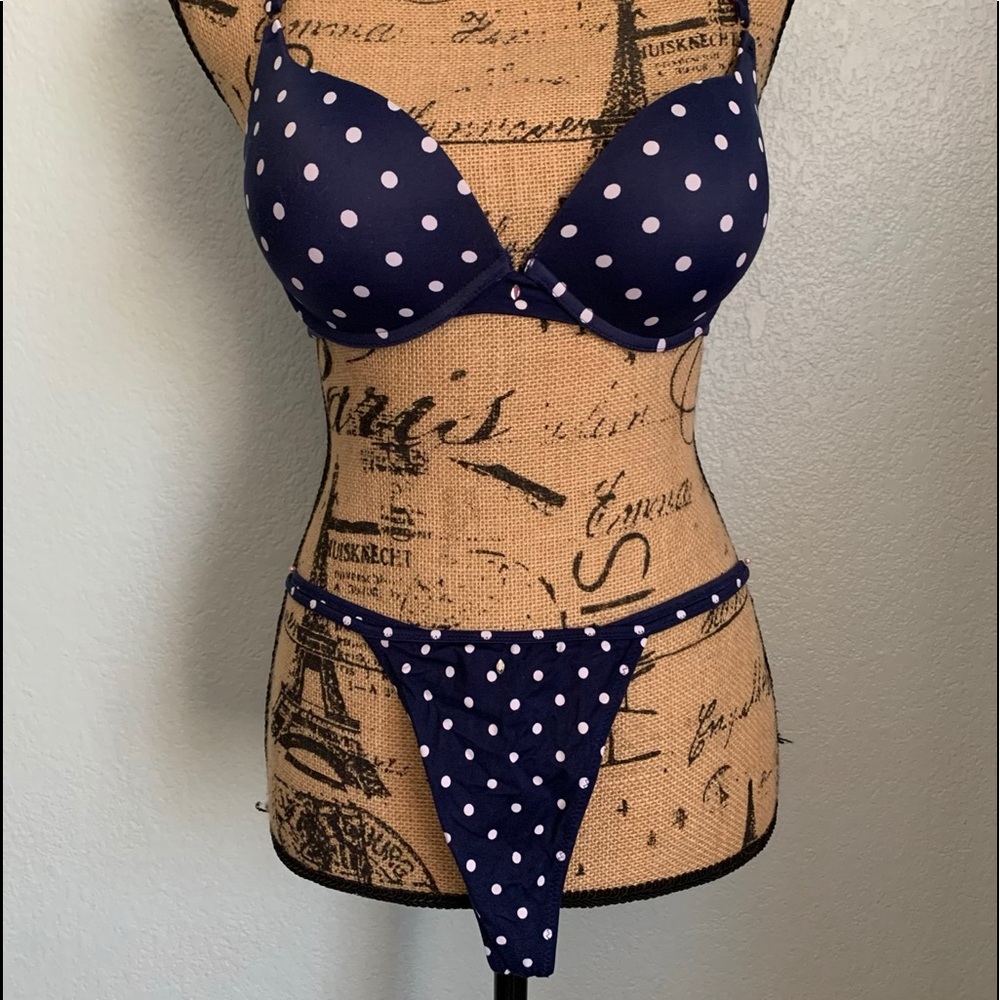 Never worn complete set